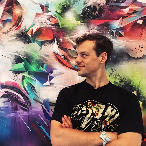 Meet your Posher, Drake - Picture 1 of 3